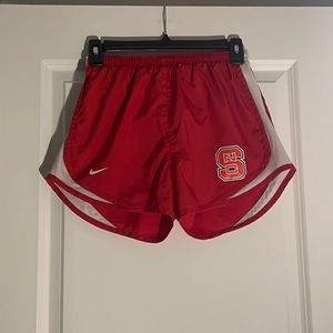 Nike Shorts NCSU XS
